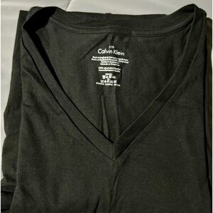 Calvin Klein T Shirt V- neck.